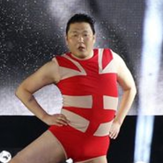 PSY, el creador del Gangnam Style, ahora baila