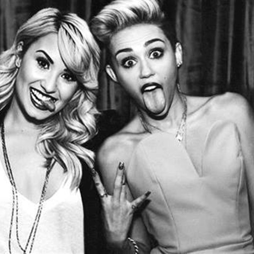 Demi Lovato defiende a Miley Cyrus