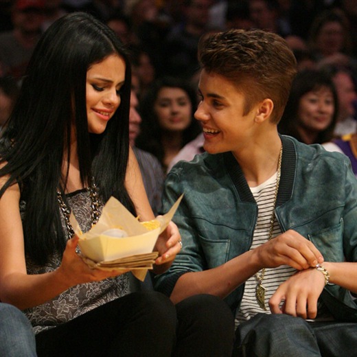 Selena Gomez pide a Bieber que aprenda a comportarse