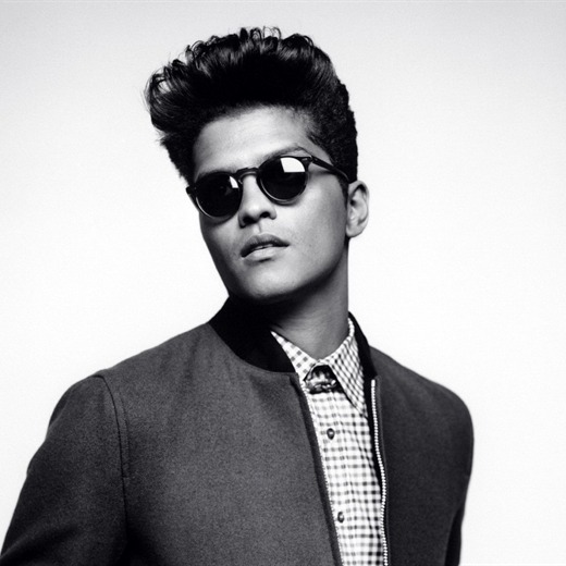 Bruno Mars encendió el Super Bowl 2014 al ritmo de soul