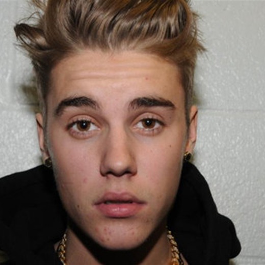 Juez autoriza divulgación de imágenes íntimas de Justin Bieber tras su arresto en Miami
