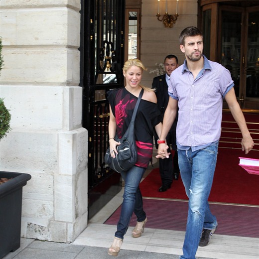 Shakira y Piqué no pueden parar de 'tocarse'