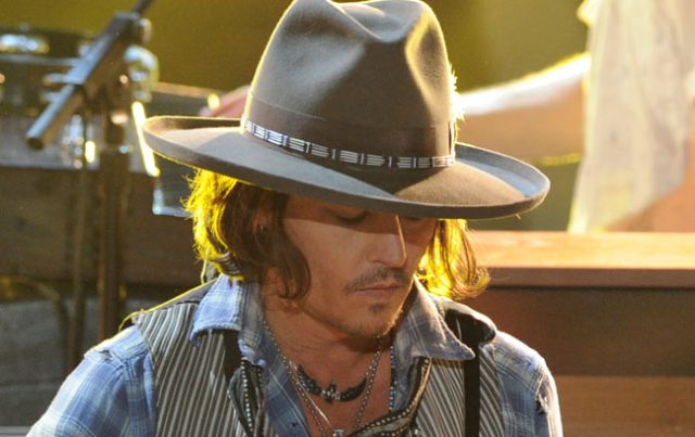 Johnny Depp comparte escenario con Aerosmith