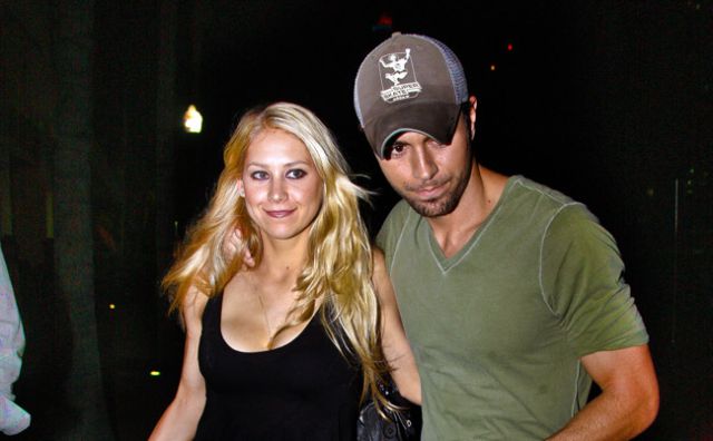 Enrique Iglesias está enamorado del espíritu aventurero de Anna Kournikova