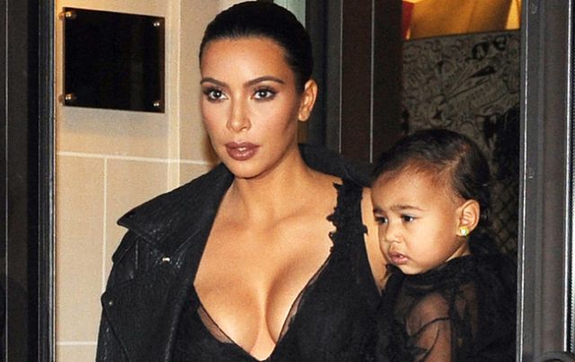 Kim Kardashian invierte 10.000 dólares al mes en la belleza de su hija Kim Kardashian invierte 10.000 dólares al mes en la belleza de su hija