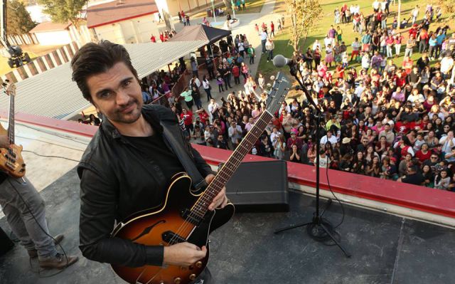 Escucha “Juntos” lo nuevo de Juanes