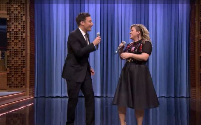 A dueto Kelly Clarkson y Jimmy Fallon