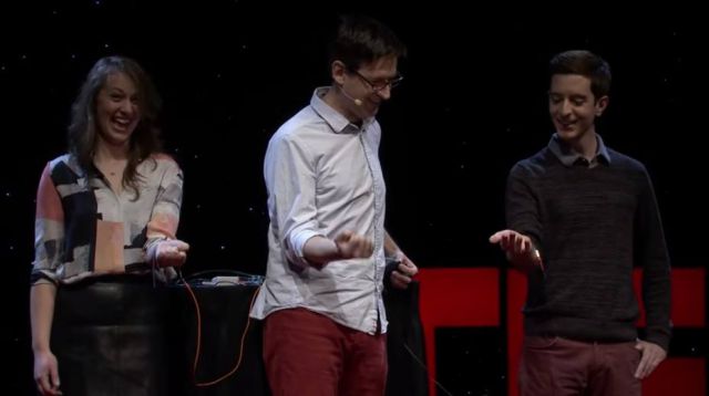 Controlar el brazo de otra persona con tu cerebro ahora es posible