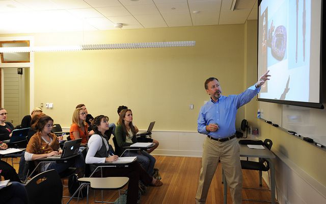 Profesor Permitía Que Sus Alumnos Tuvieran Sexo En El Salón Actualidad Los40 Colombia 6347