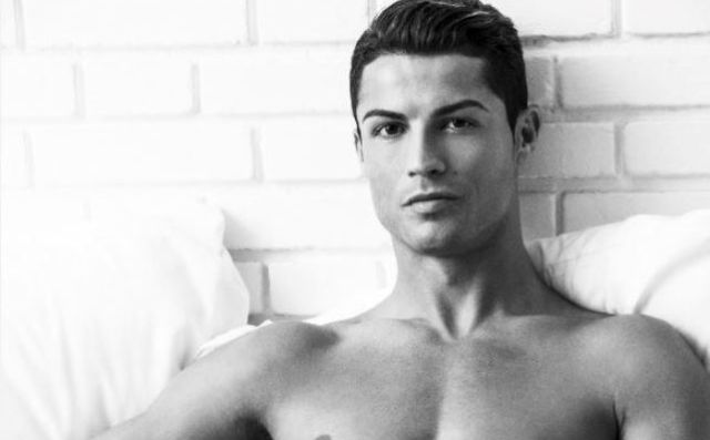 Cristiano Ronaldo se molesta durante una entrevista