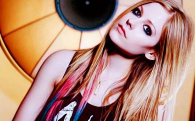 Avril Lavigne se separa de Chad Kroeger