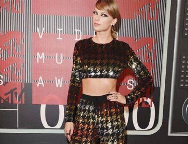 Taylor Swift demanda por acoso al locutor David Mueller