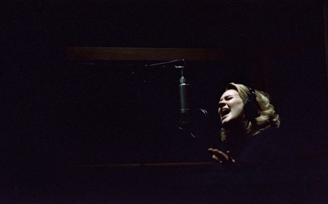 Polémica foto de Adele aterroriza a sus seguidores