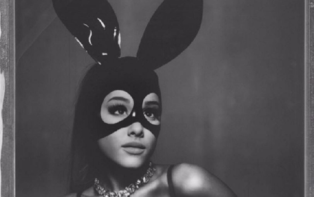 Ariana Grande canta como Celine Dion, Shakira y Rihanna Ariana Grande canta como Celine Dion, Shakira y Rihanna