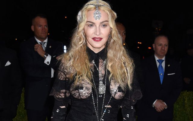 Madonna defiende su provocativo atuendo de la gala del Met
