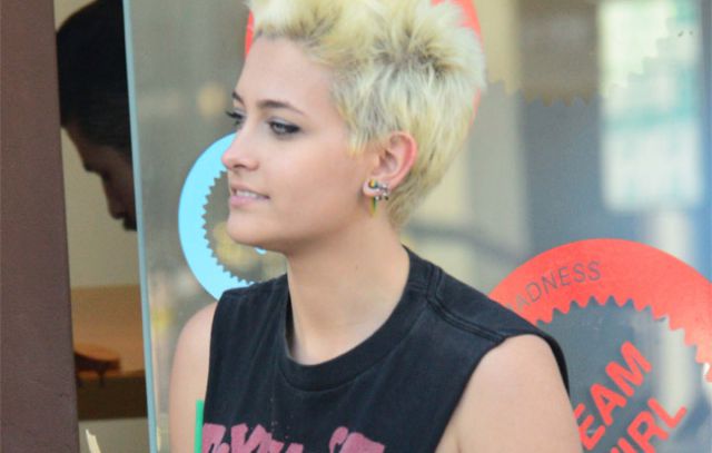 Critican a Paris Jackson por no recordar públicamente al rey del pop en el Día del Padre