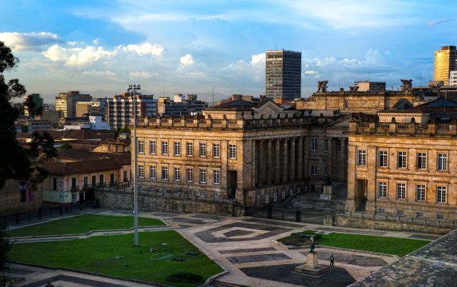 ¿Quiénes reglamentan los acuerdos de La Habana?