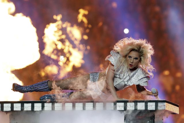 Revive la presentación de Lady Gaga en el medio tiempo del SuperBowl 2017