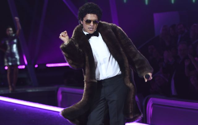 Bruno Mars saltó a la fama con esta imitación de Elvis Presley a los 4 años