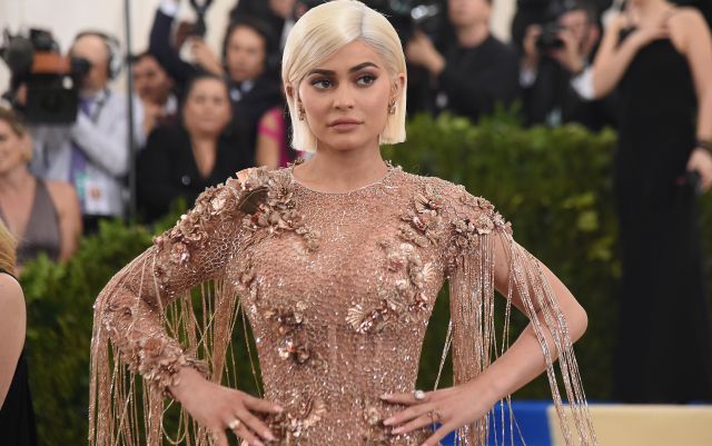 Kylie Jenner sufre accidente en su visita a Perú Kylie Jenner sufre accidente en su visita a Perú