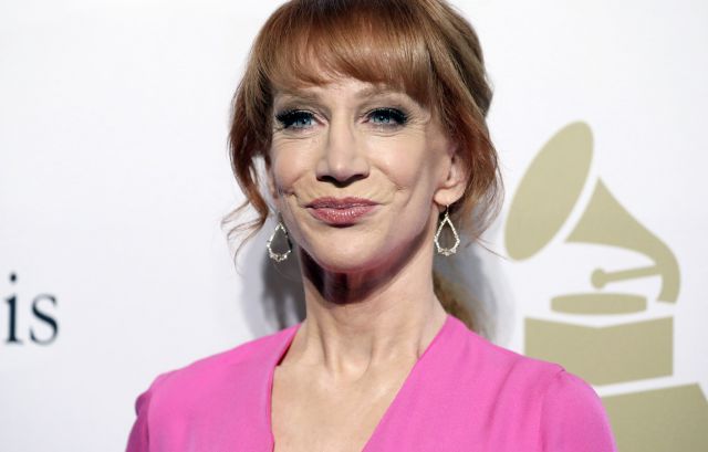 Kathy Griffin se disculpa por foto con “cabeza” de Trump