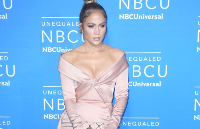 El incómodo encuentro de JLo con Marc Anthony y Alex Rodríguez