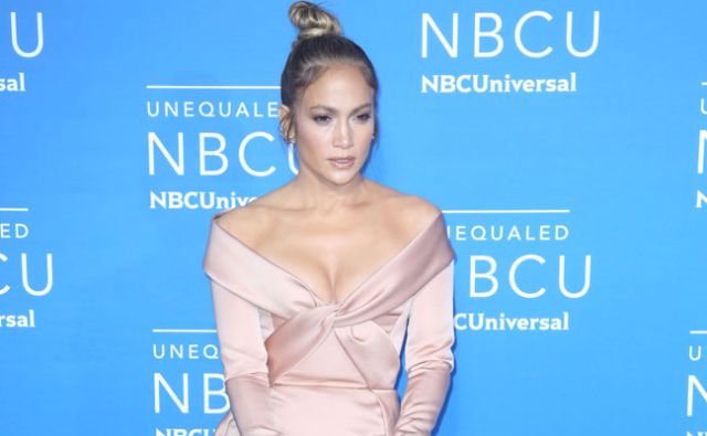 JLo tiene un increíble físico, no obstante la