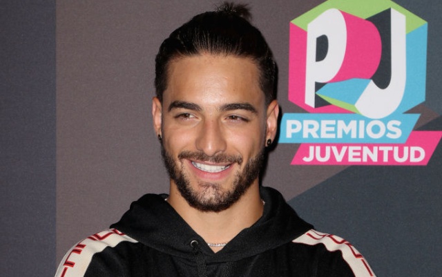Maluma celebra su 'reinado' en los Premios Juventud