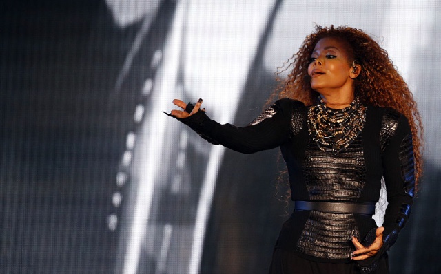 Janet Jackson mostró su figura después de ser mamá Janet Jackson mostró su figura después de ser mamá