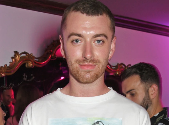 Sam Smith promete nueva música 'muy pronto' en una nota enviada a las redes sociales.