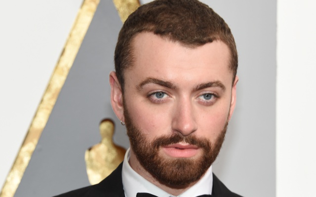 Sam Smith confirma su relación con el actor Brandon Flynn Sam Smith confirma su relación con el actor Brandon Flynn