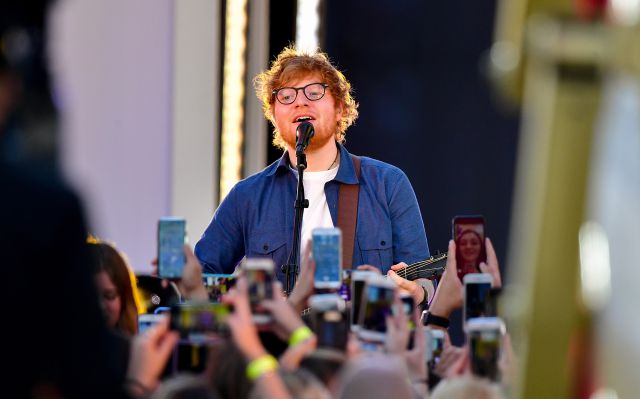 Ed Sheeran presenta el video oficial de ‘Perfect’ y las enamora a todas Ed Sheeran presenta el video oficial de ‘Perfect’ y las enamora a todas