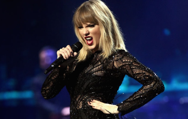 Taylor Swift se burla del enfrentamiento entre Kanye West y Jay Z en su nuevo disco Taylor Swift se burla del enfrentamiento entre Kanye West y Jay Z en su nuevo disco