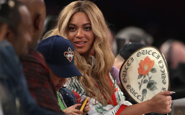 Beyoncé destrona a Taylor Swift como la artista mejor pagada del año Beyoncé destrona a Taylor Swift como la artista mejor pagada del año