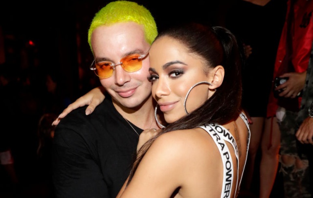 Con sensuales movimientos Annita y J Balvin presentan su nuevo video “DownTown” Con sensuales movimientos Annita y J Balvin presentan su nuevo video “DownTown”