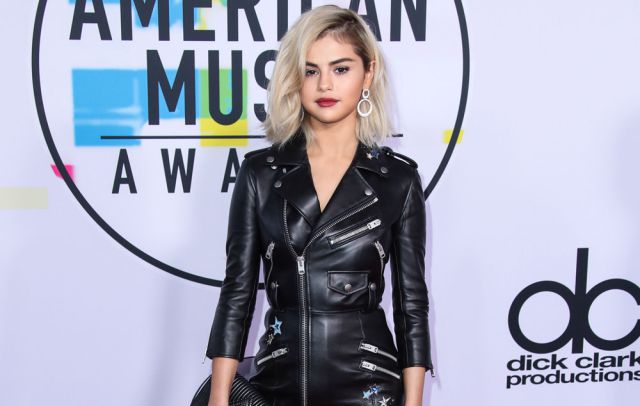 El arduo proceso que tuvo Selena Gómez para quedar como una sexy rubia El arduo proceso que tuvo Selena Gómez para quedar como una sexy rubia