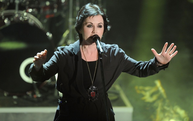 La muerte de Dolores O'Riordan no está siendo investigada como 'sospechosa'