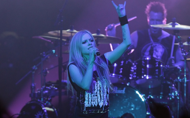 Cinco años después, Avril Lavigne está de vuelta