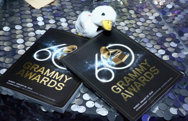 Los lujosos obsequios que llevan las bolsas que se entregan en los Premios Grammy