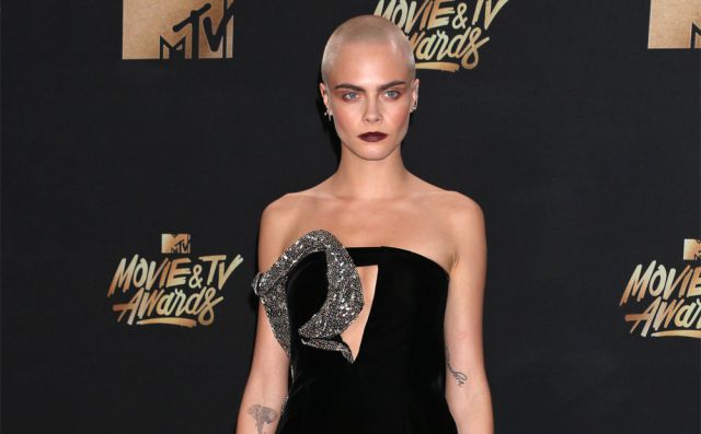 La razón por la que Cara Delevingne prefiere tener la cabeza rapada