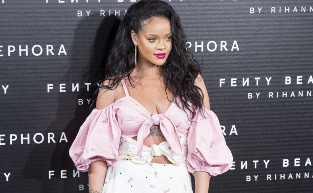 Así rechazó Rihanna al famoso humorista que la seducía