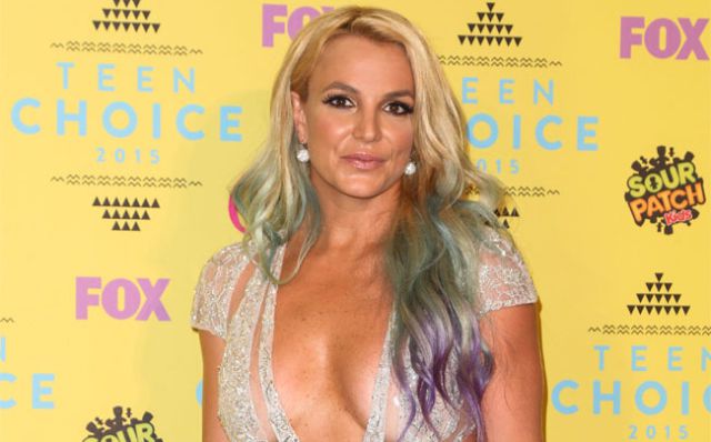 Britney Spears impacta a muchos con una figura que evoca a su pasado