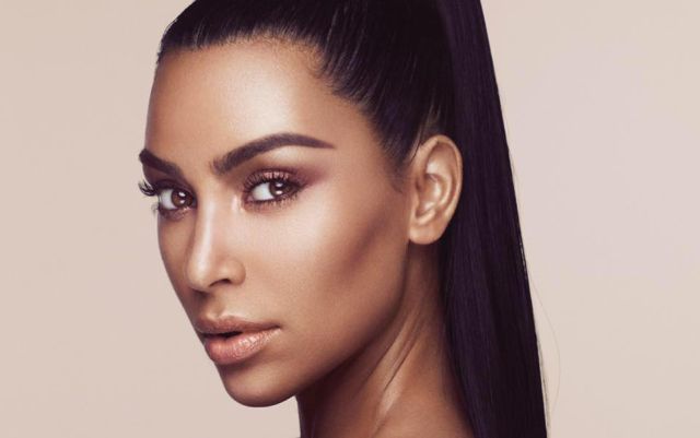 Kim Kardashian tiene una impresionante doble y así reaccionó al conocerla Kim Kardashian tiene una impresionante doble y así reaccionó al conocerla
