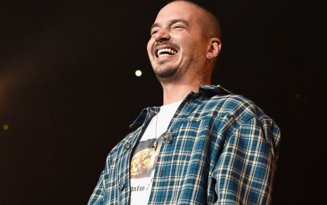 J Balvin es acusado de machista por esta respuesta en entrevista