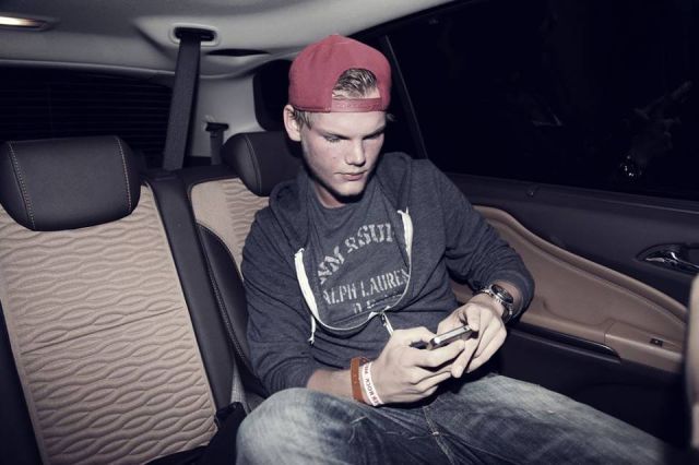 La novia de Avicii publica los últimos mensajes de texto del Dj antes de morir La novia de Avicii publica los últimos mensajes de texto del Dj antes de morir