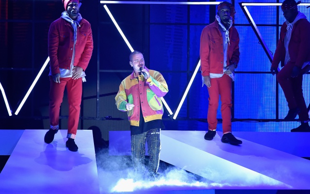 J Balvin lanza “Positivo” su canción para el mundial