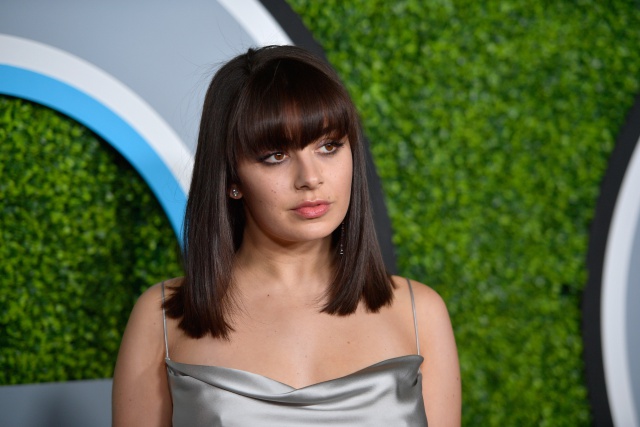 Charli XCX da a conocer dos nuevas canciones.