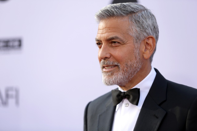 Se da a conocer video del accidente de George Clooney.