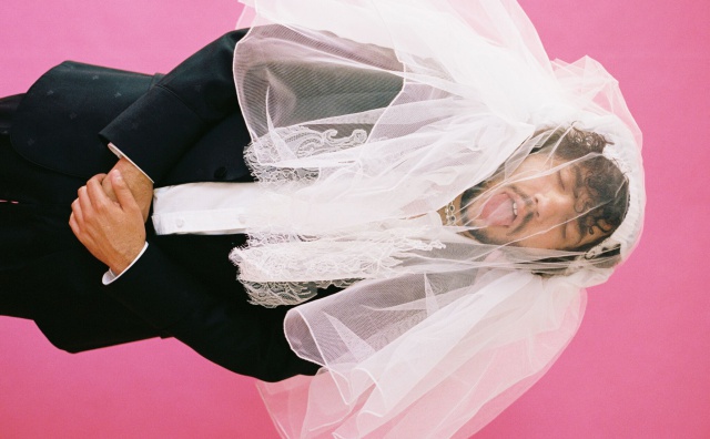 Benny Blanco anunció nueva música para este viernes
