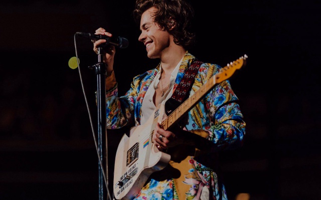 Harry Styles recauda más de un millón de dólares para obras benéficas con su gira